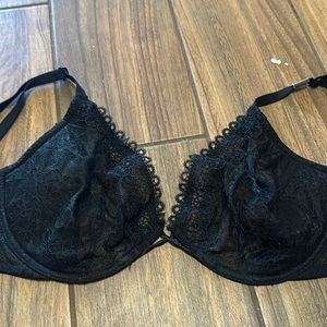 Victoria Secret  Very Sexy black Lace 32DDD bra